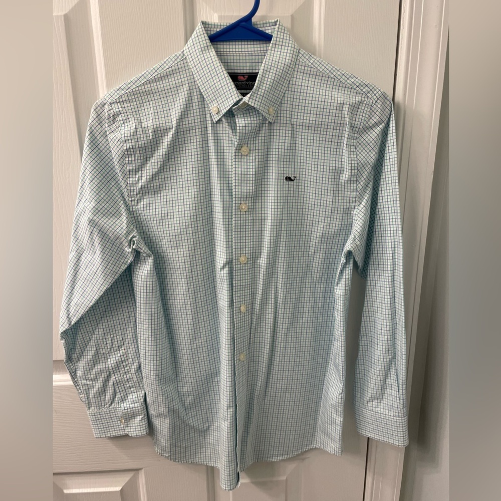vineyard Vines button up dress shirt size 12 to 14